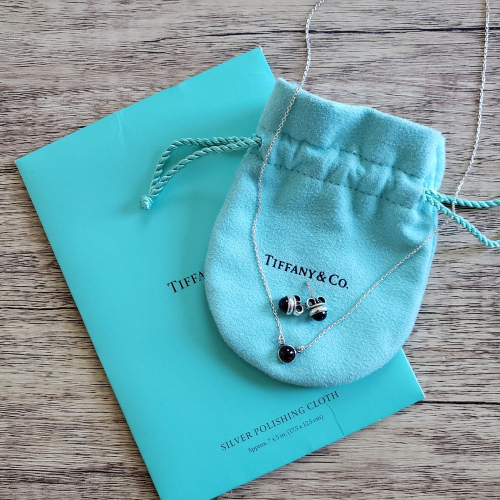 Tiffany & Co Elsa Perretti Pendant & Earrings
